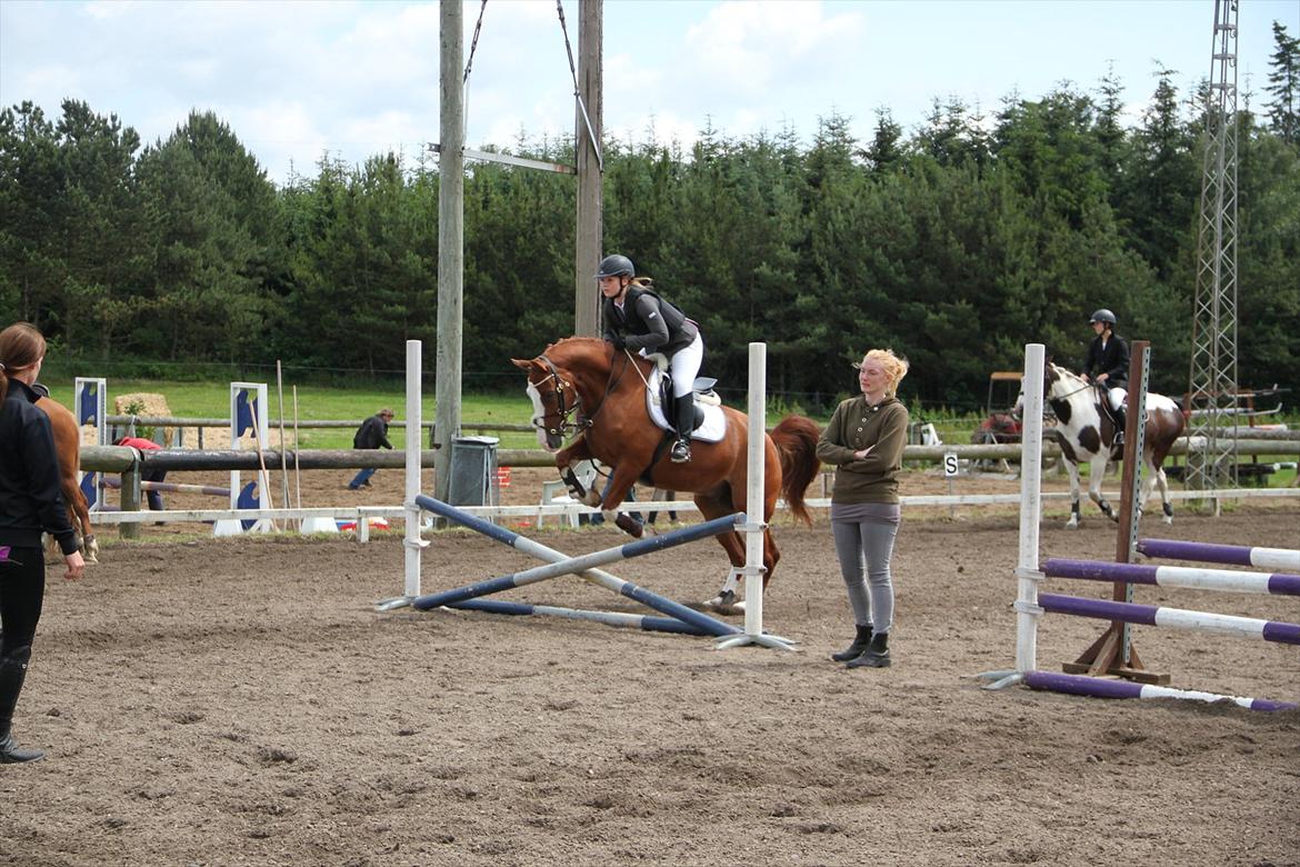 Indrino og jeg i Kongsvad Rideklub Thorsager :) billede 28