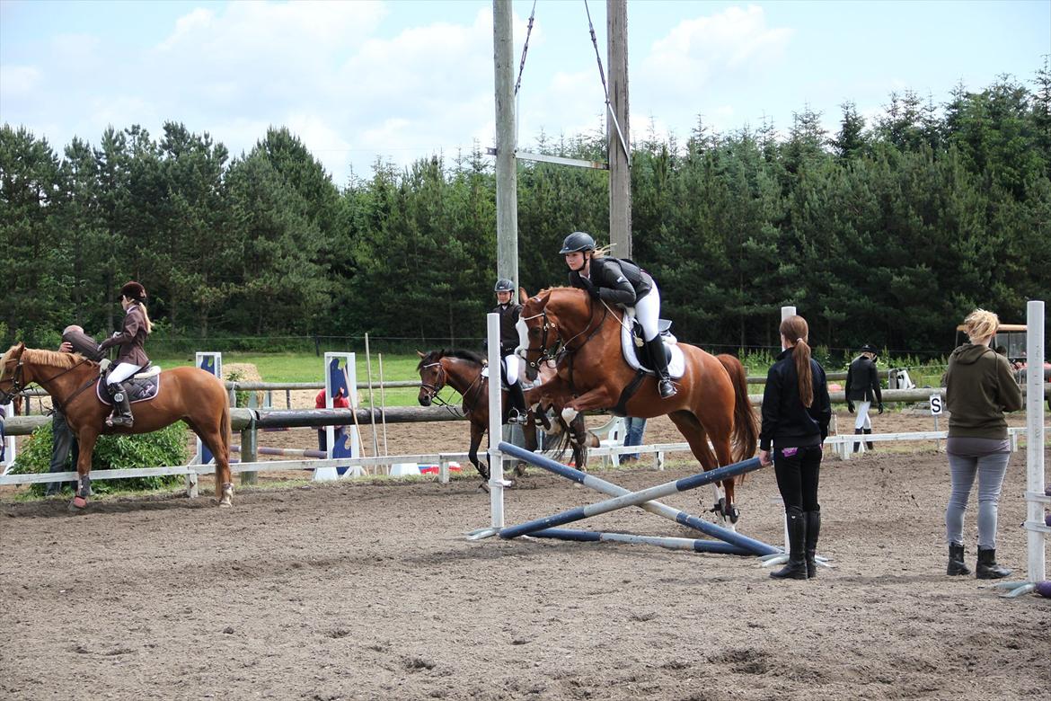 Indrino og jeg i Kongsvad Rideklub Thorsager :) billede 31