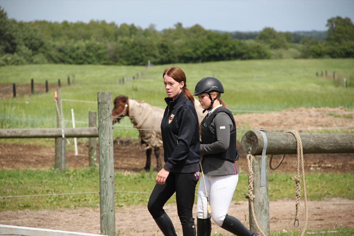 Indrino og jeg i Kongsvad Rideklub Thorsager :) billede 49