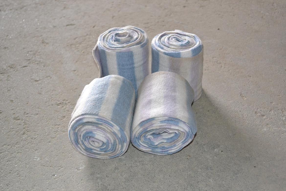 Mit udstyr :) - Fleece bandager fra capriati. Passer til fleece tæppe billede 56