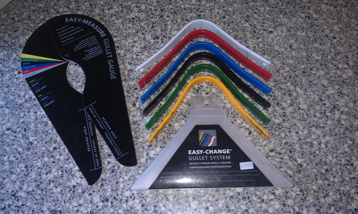 Mit udstyr til hestene. - Alle 6 kopfjern og kopfjernsmåler. billede 40