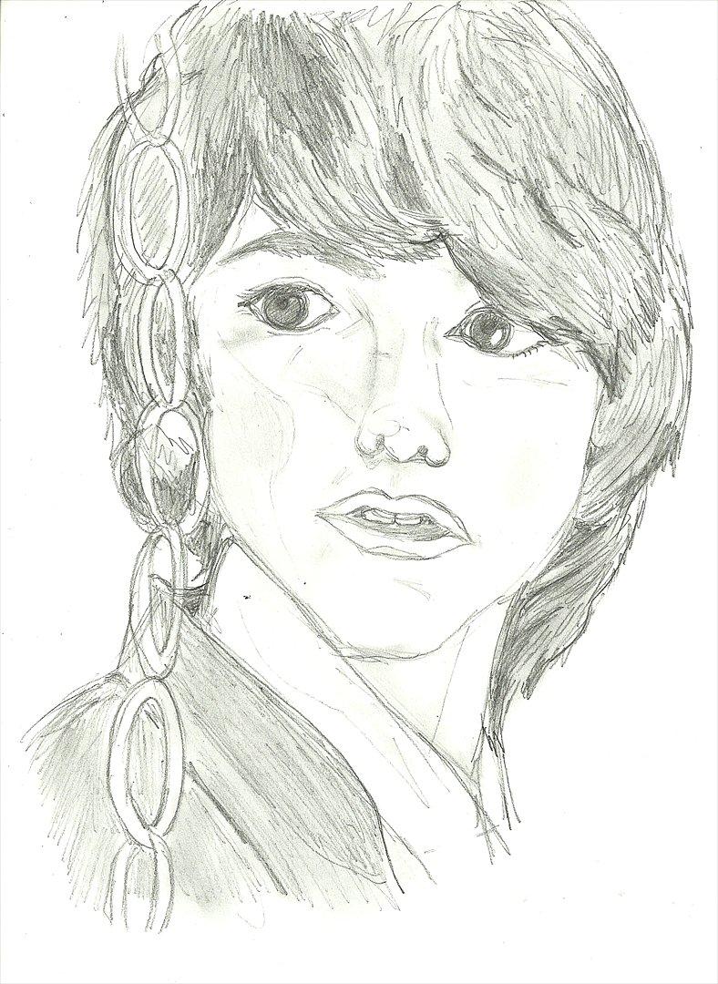 Tegninger :D   - Nøj hvor er den fin :D Synes den er blevet herre god :) Har da også ramt hovedformen meget godt ikke :P xD billede 118