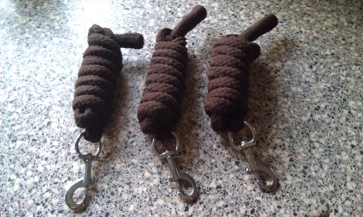 Mit udstyr til hestene. - 3 brune træktove. billede 71