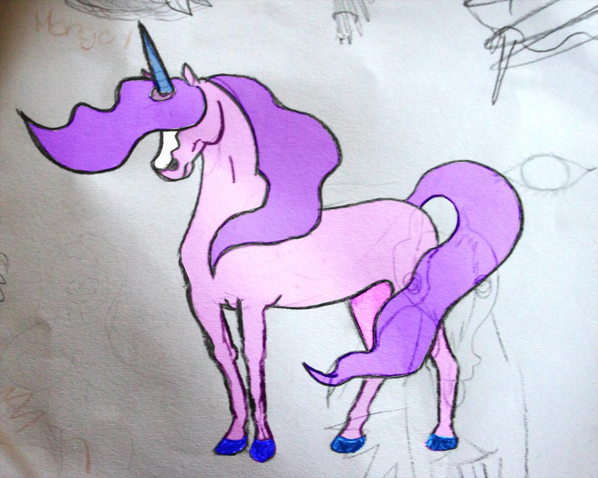 Billeder, tegninger osv. - hmmmm... jeg ka egentlig ikke li enjørninger... men fik lige lyst til at tegne en og så blev den sgu enlig ok! ... -- verden er grusom... billede 27