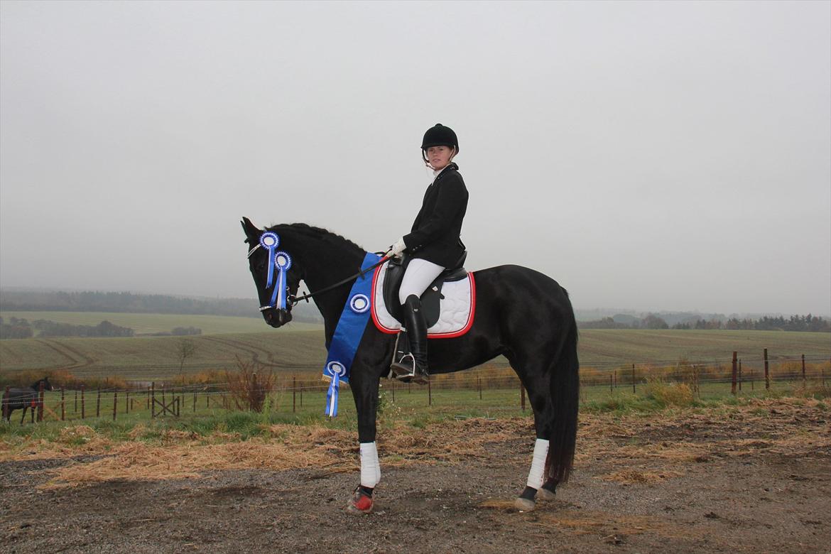 Marikka, Bettina og Lykke til Gjern Cup 2011 :D billede 3