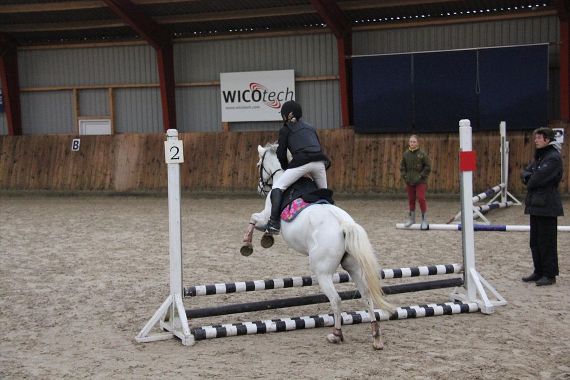 Marikka, Bettina og Lykke til Gjern Cup 2011 :D billede 34