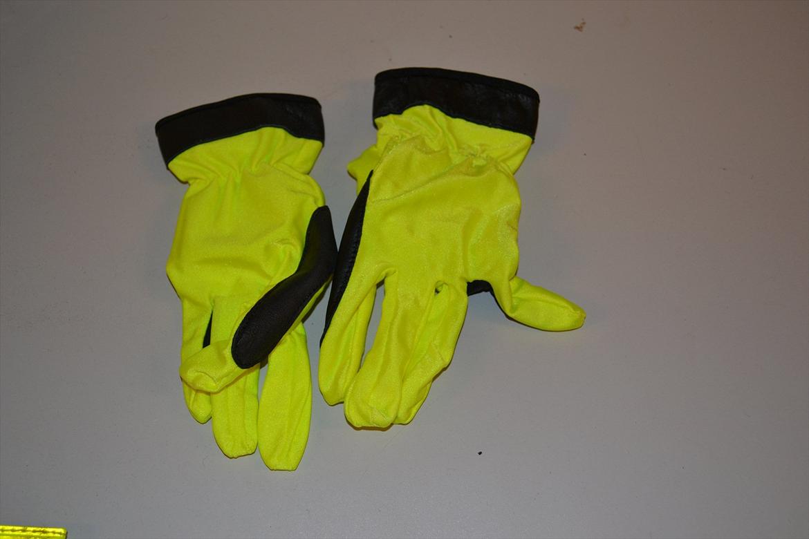 Mit udstyr :) - Reflekshandsker  billede 76