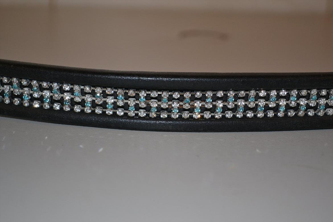 Mit udstyr :) - Pandebånd med blå og klare swarowski sten billede 97