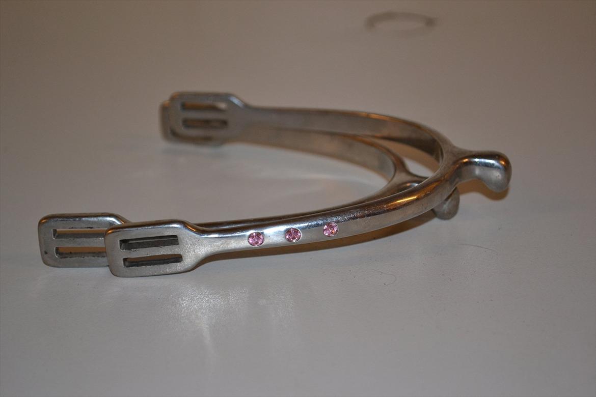 Mit udstyr :) - Sporer med lyserøde swaroaski sten billede 99