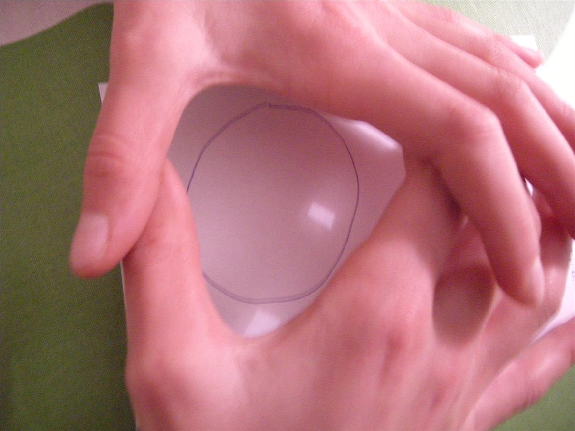 Nissehue til din hest:D - Målet om hestens øerer tegner du ned på et papir. billede 3