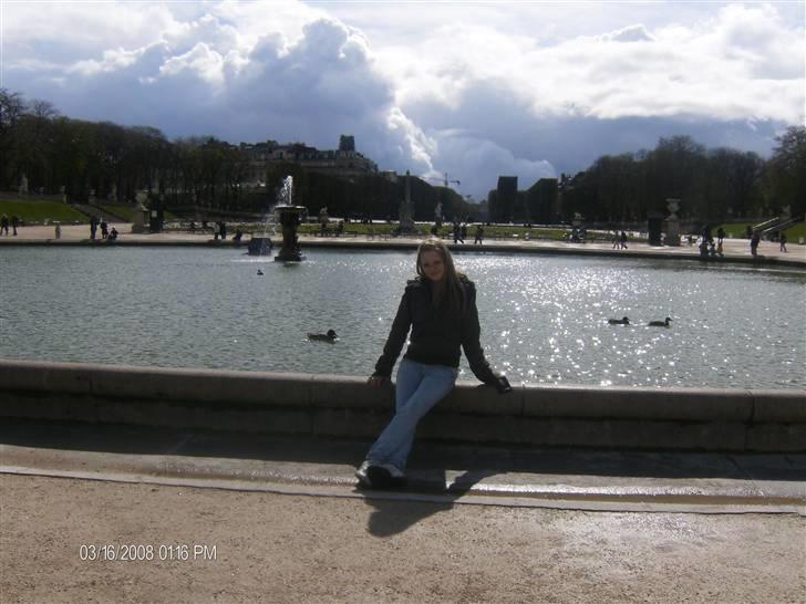 Billeder af mig og nogle af mine venner i Paris :D billede 50