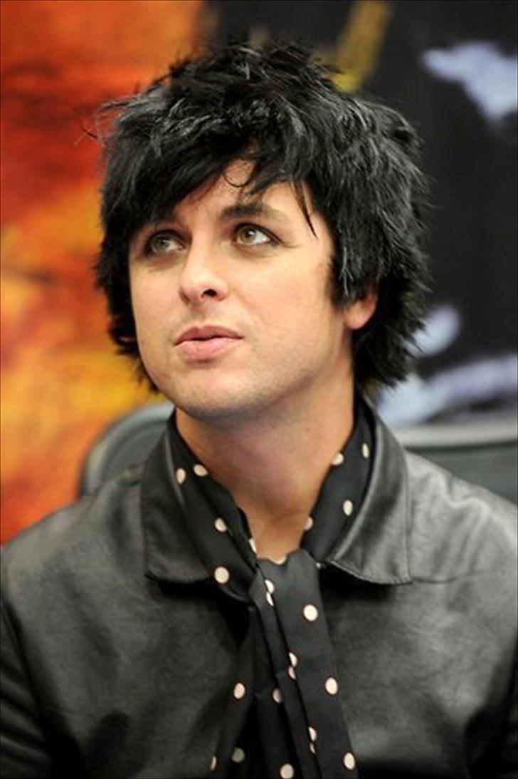 Tegninger :D   - Originalt billede xD = Meget forskel :S Hahahah - bliver dårligere og dårligere til at få dem til at ligne >< xD Billie Joe Armstrong :D  billede 53