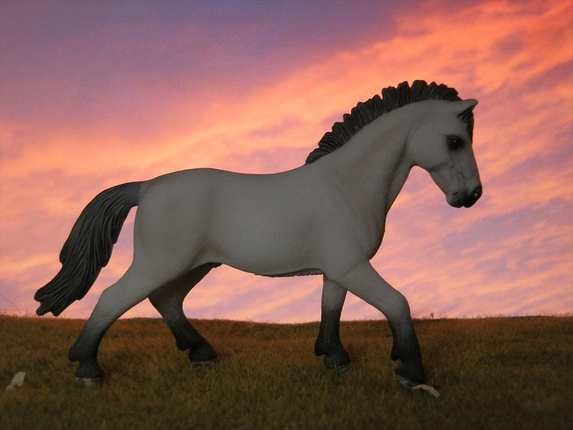 12 NYE SCHLEICH HESTE 2012 [SCHLEICH] - Camargue hingst (Brave) billede 6