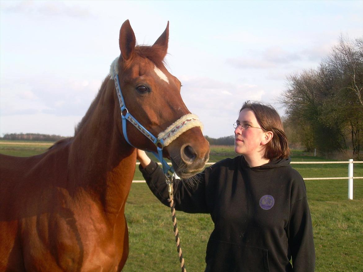 Basse - Samme Photoshoot (Det lyder proff, men det var en teenager med mit kamera :-) ) billede 4