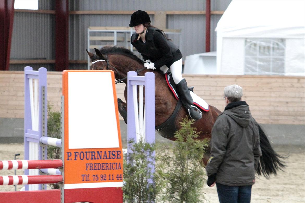 FØRSTE C-STÆVNE MED LB :D! - wooow han kom højt over :O billede 66