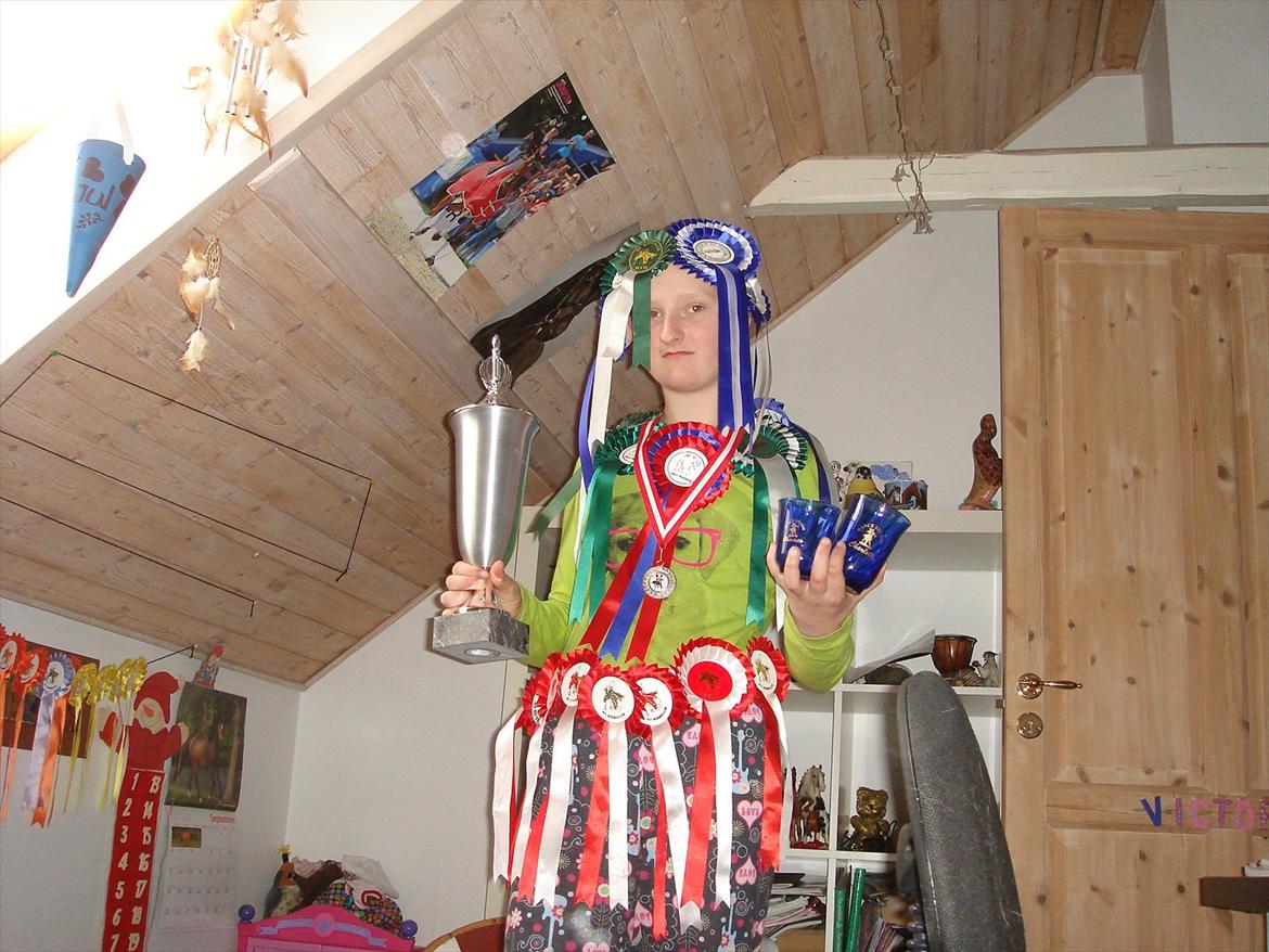 EGO Mee!:D<3 - Alt jeg har vundet i Dans og Dressur mangler lige og for 11 rosetter mere på xPP billede 38