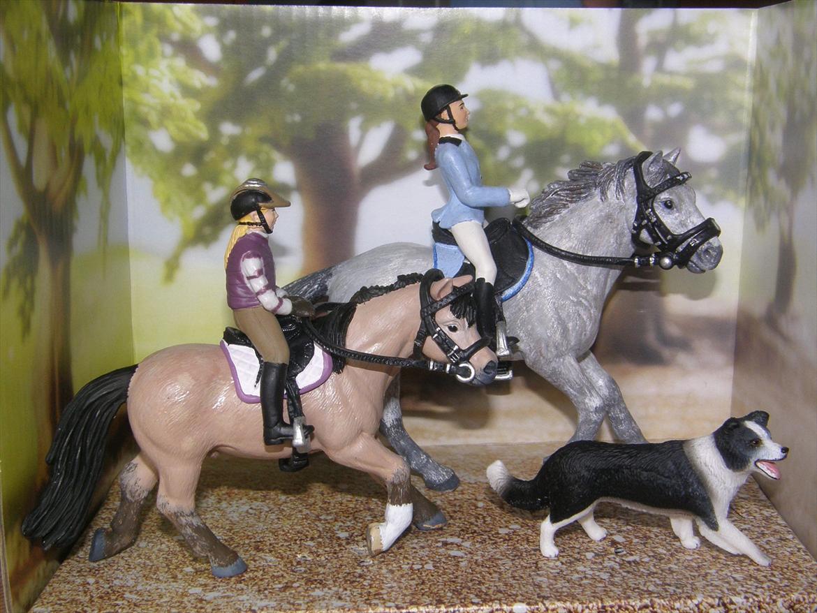 Mine Schleich Dyr - Sofia på Leroy, Pia på Milan og Izzie er på tur i skoven billede 144