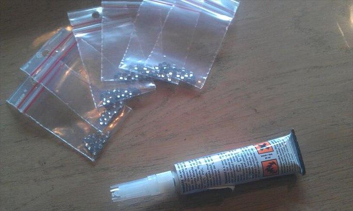 hest og rytter i herning!!  - sten til at skrive min navn bag på min hjelm billede 3