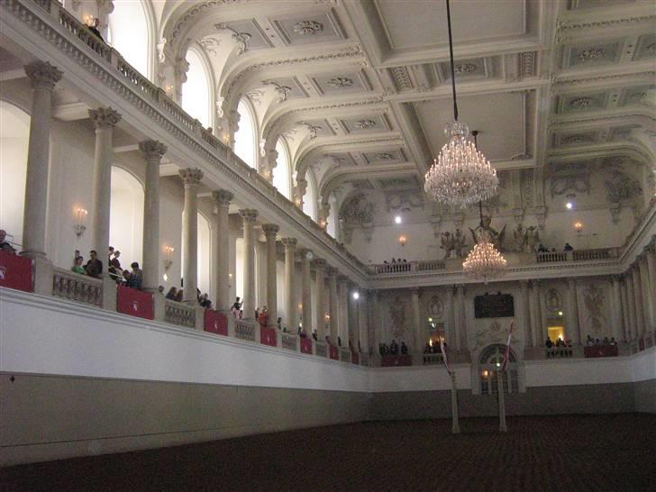 Billeder fra Wien + Den Spanske Rideskole - Til galashowet på den Spanske rideskole. Tog lige et par billeder inden showet, da vi jo ikke måtte tage nogen imens. billede 40