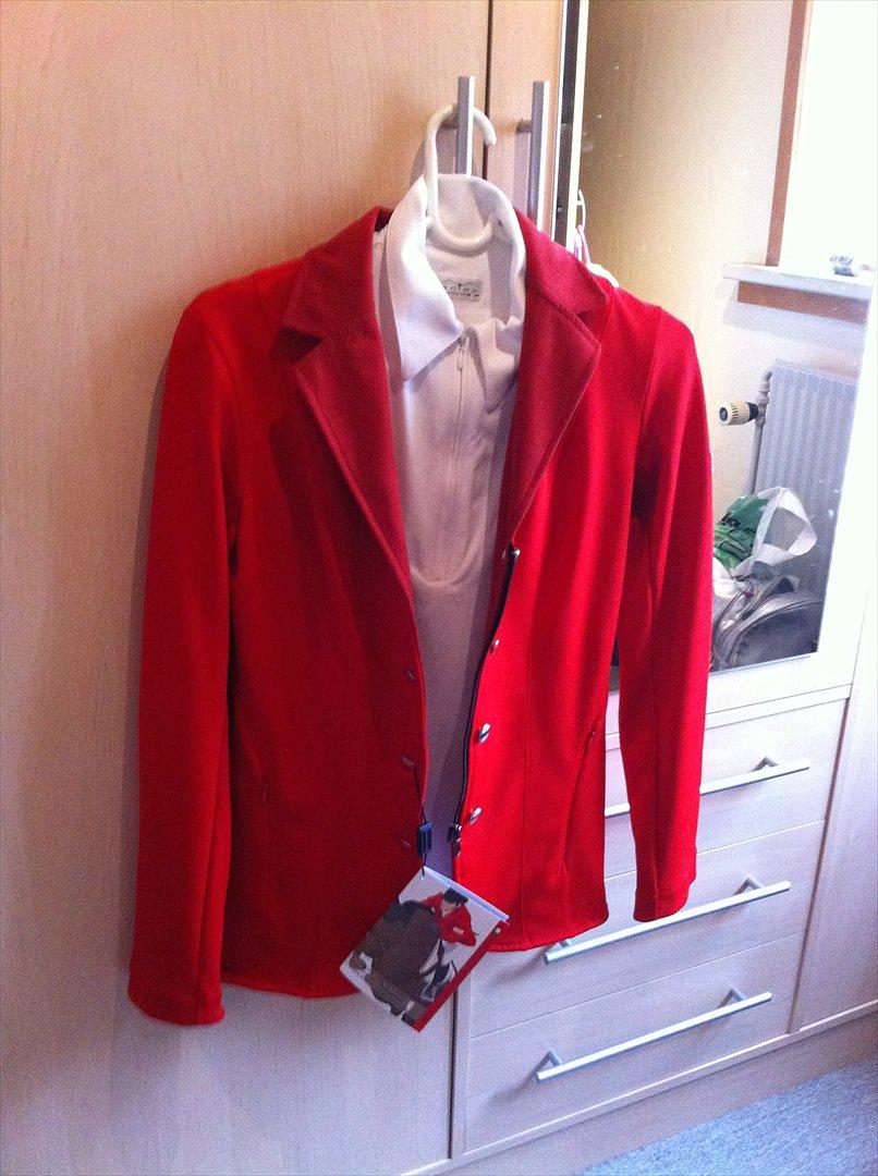 Lidt af udstyret ;P - Rød Animo stævnejakke i 40 i Italiensk billede 13