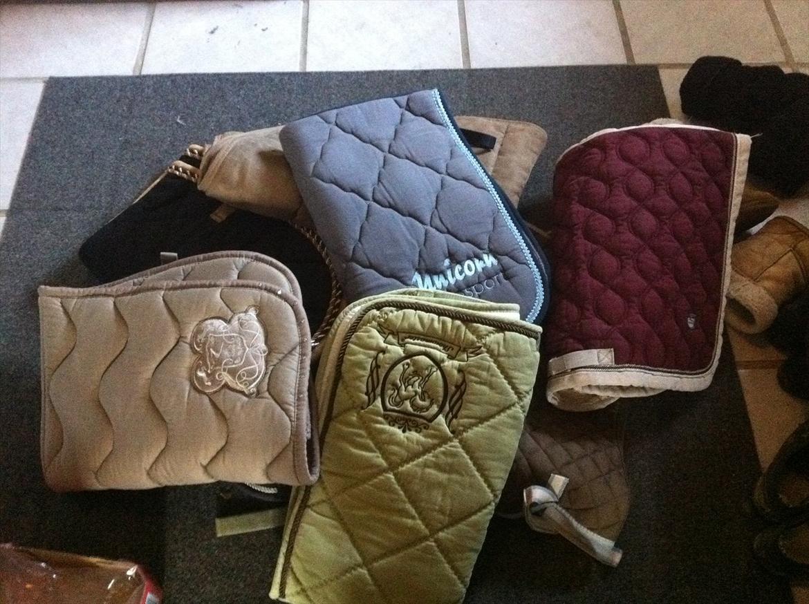 Lidt af udstyret ;P - lidt af springunderlagene :) billede 20