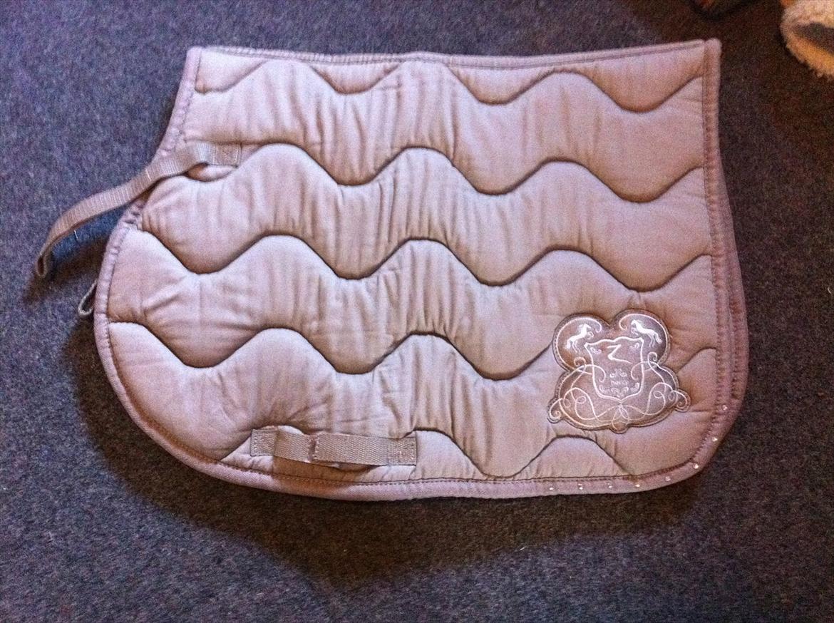 Lidt af udstyret ;P - Beige farved fra Horze med Bling bling på :) billede 27