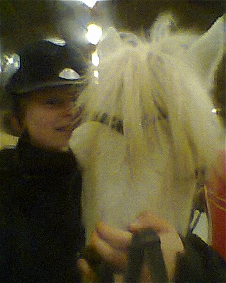 Sasja - forskellige billeder - Efter ridning Marts 2012 <3 billede 2
