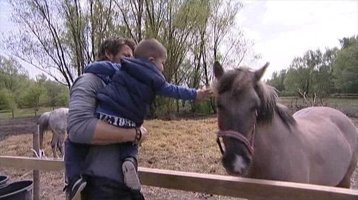 [Camilla Stormont] Perle på TV3's "Far Mor og Berømt" billede 3