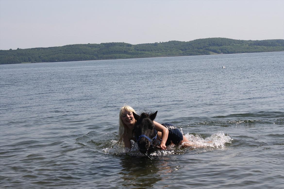 DET er sommer hygge - badning ved stranden med hoody!  billede 44