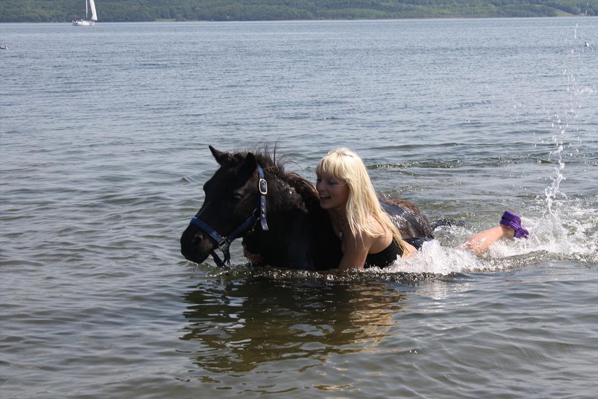 DET er sommer hygge - badning ved stranden med hoody!  billede 45