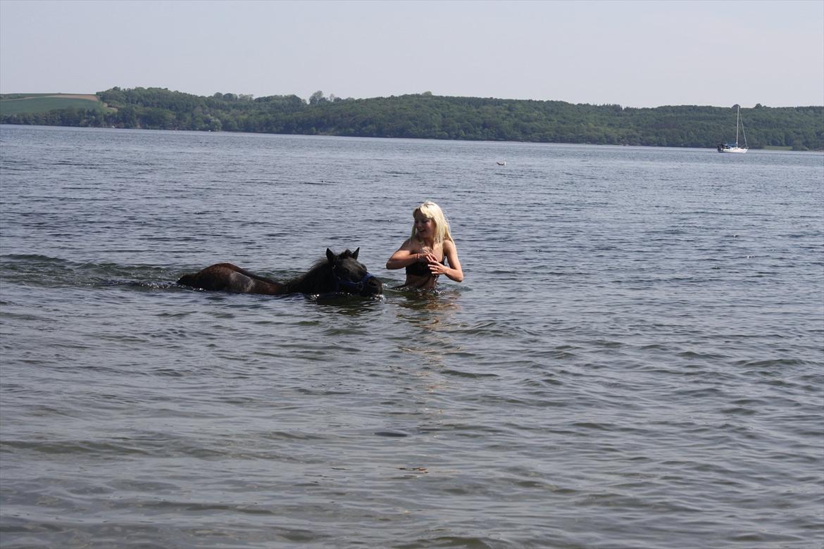 DET er sommer hygge - badning ved stranden med hoody!  billede 47