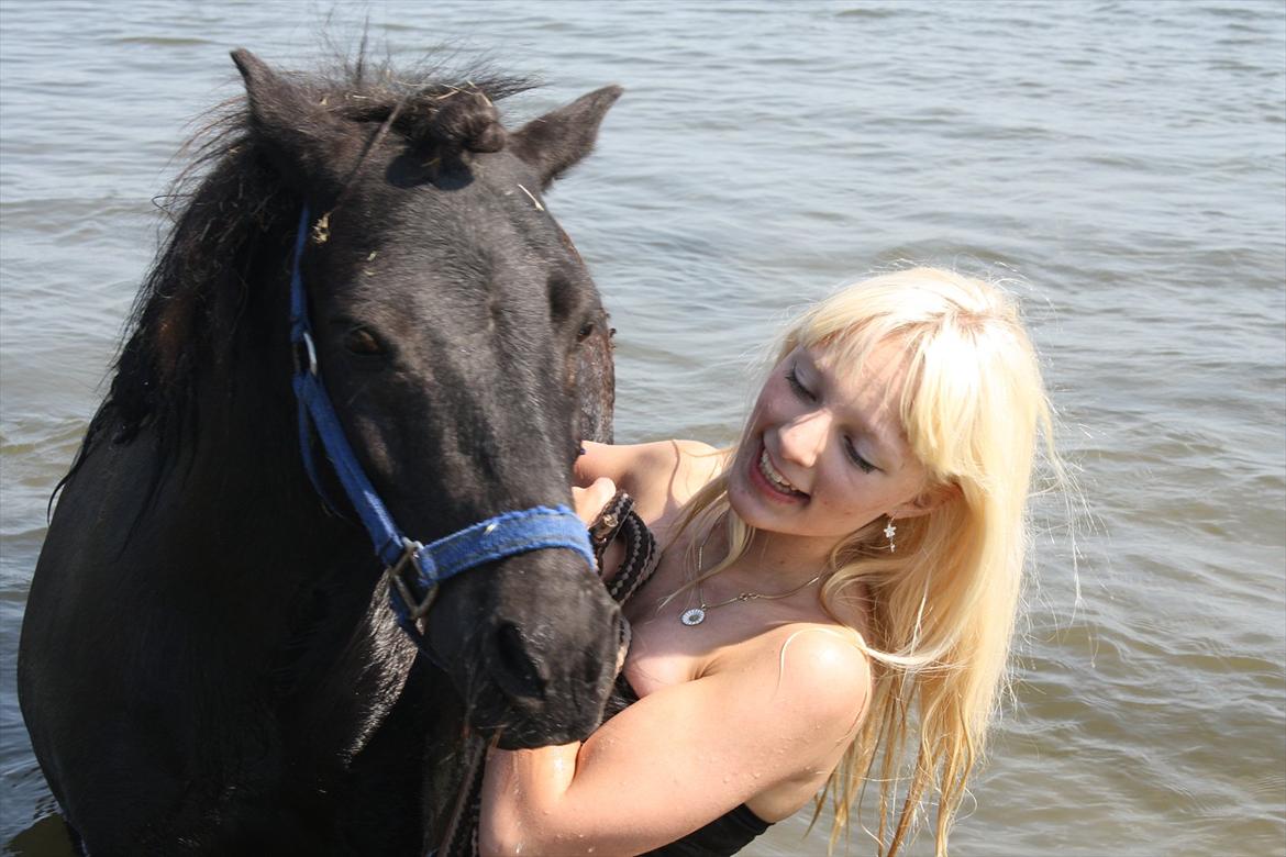 DET er sommer hygge - badning ved stranden med hoody!  billede 50