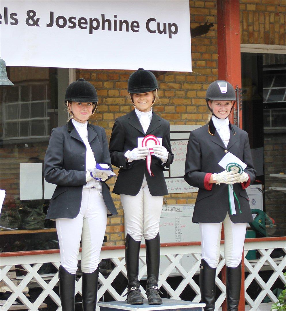 Stævner<3 - Stævne på Mattssons d. 10 juni 2012 - mit første stævne. Startede Lc2 og Lb2<3
- Anden plads i Lb2'en - red forkert i programmet og mistede første pladsen... billede 10