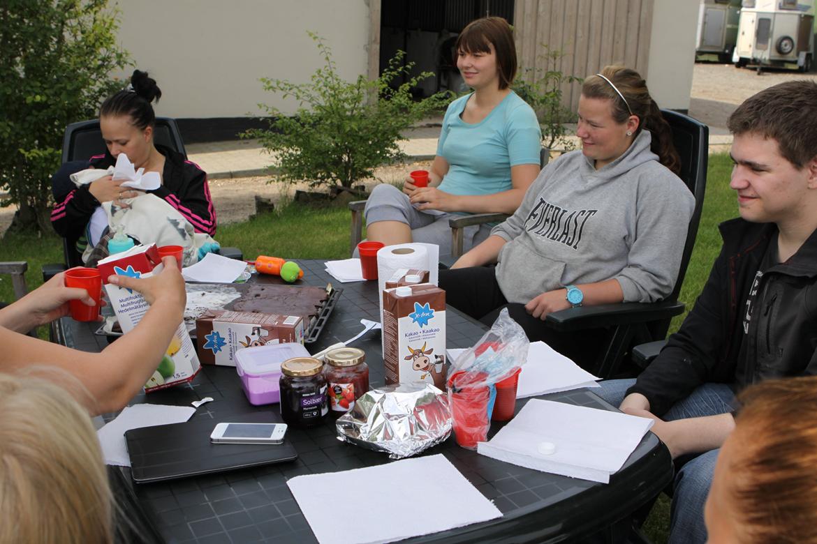 Jessica's 12 års fødselsdag :-)  - Ommenommenmm! billede 3