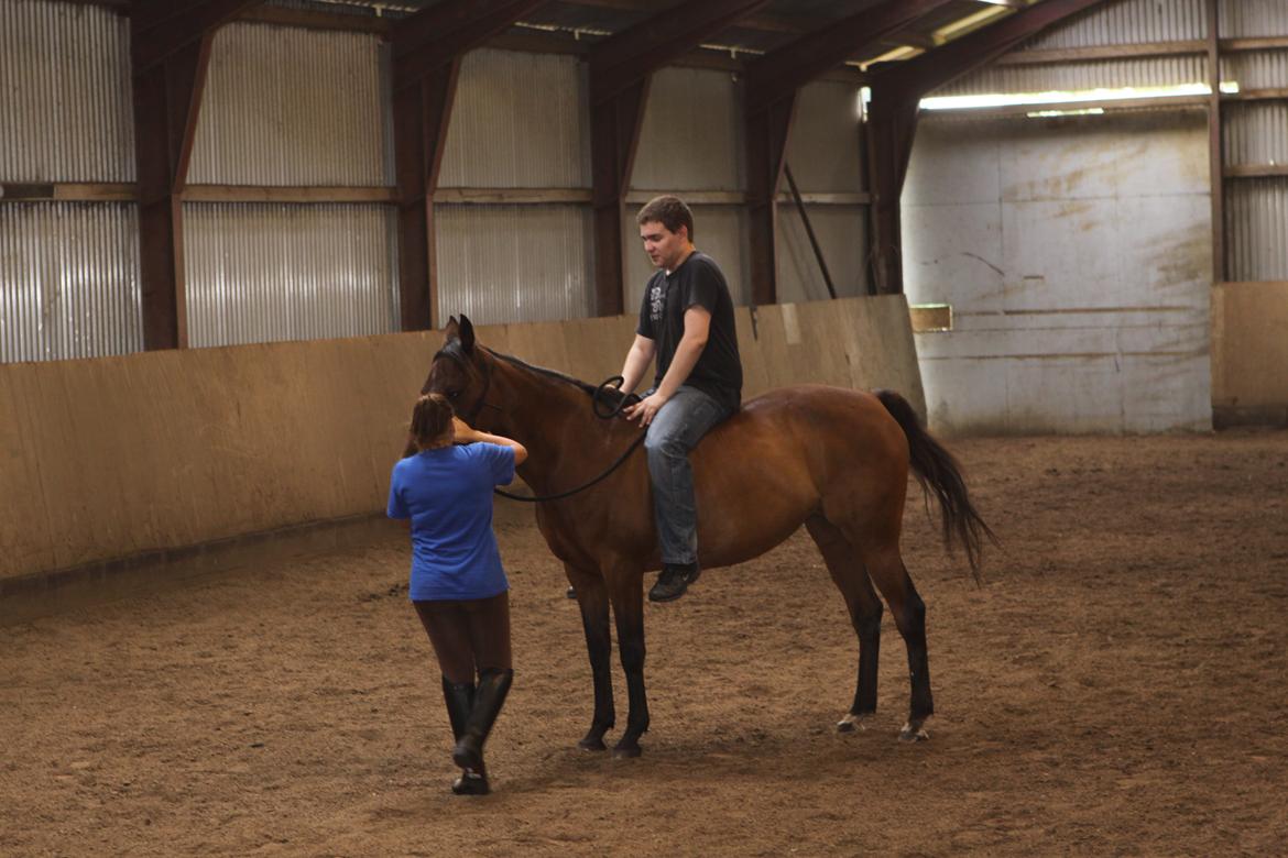 Jessica's 12 års fødselsdag :-)  - Patrick, min bedste ven, kom fandeme! :-D Så var han oppe på Labell, han var ikke helt tryg :-P billede 19