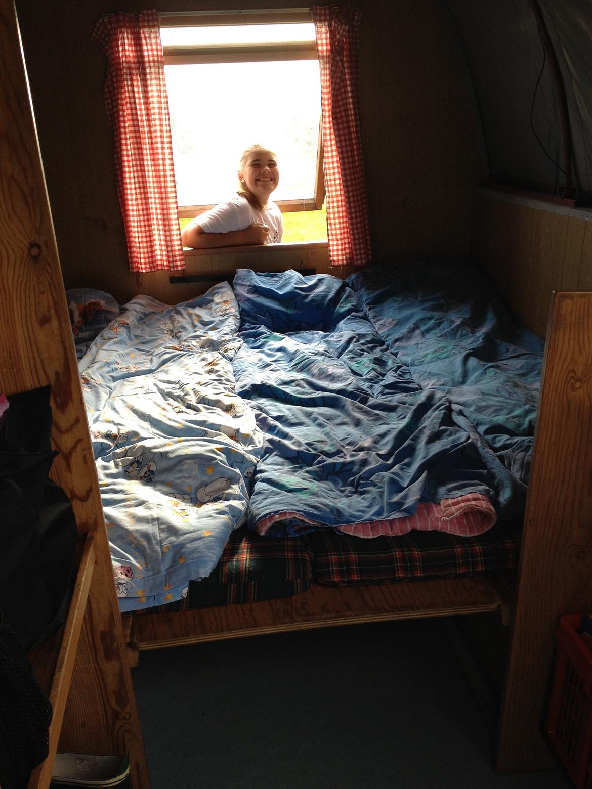 Prærievognsferie :) - vores seng :) billede 5