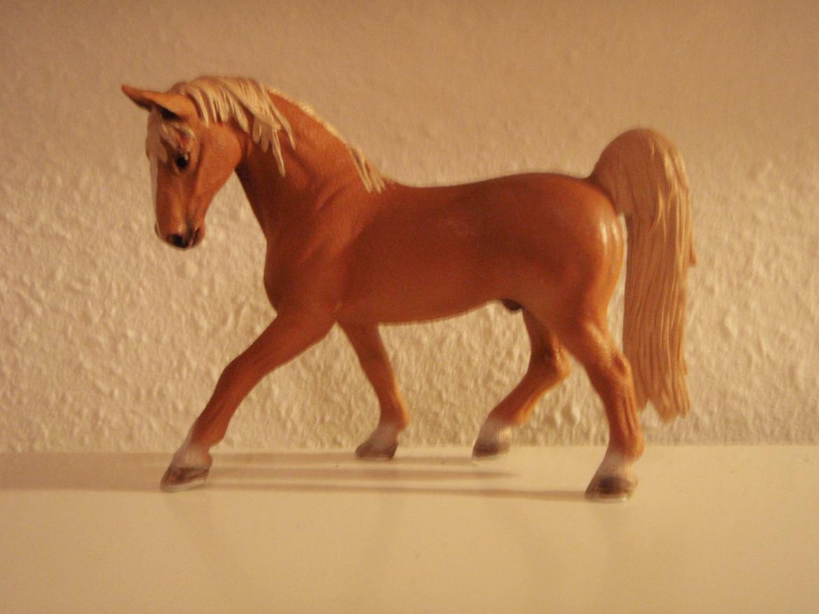 Mine schleich heste+ting ;) - Navn : Golden - Køn Hingst - Alder : 14 billede 11