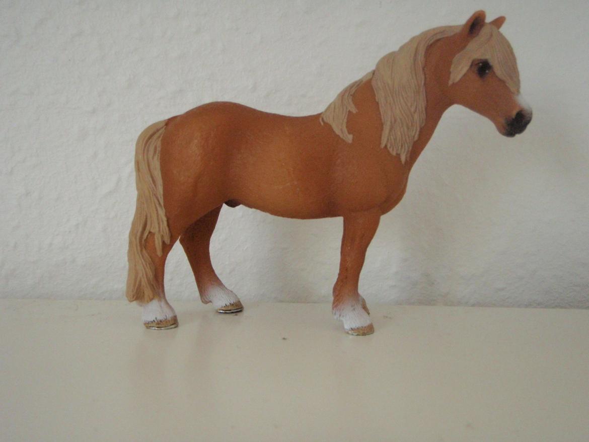 Mine schleich heste+ting ;) - Navn : kastanie - Køn Vallak - Alder : 8 billede 14