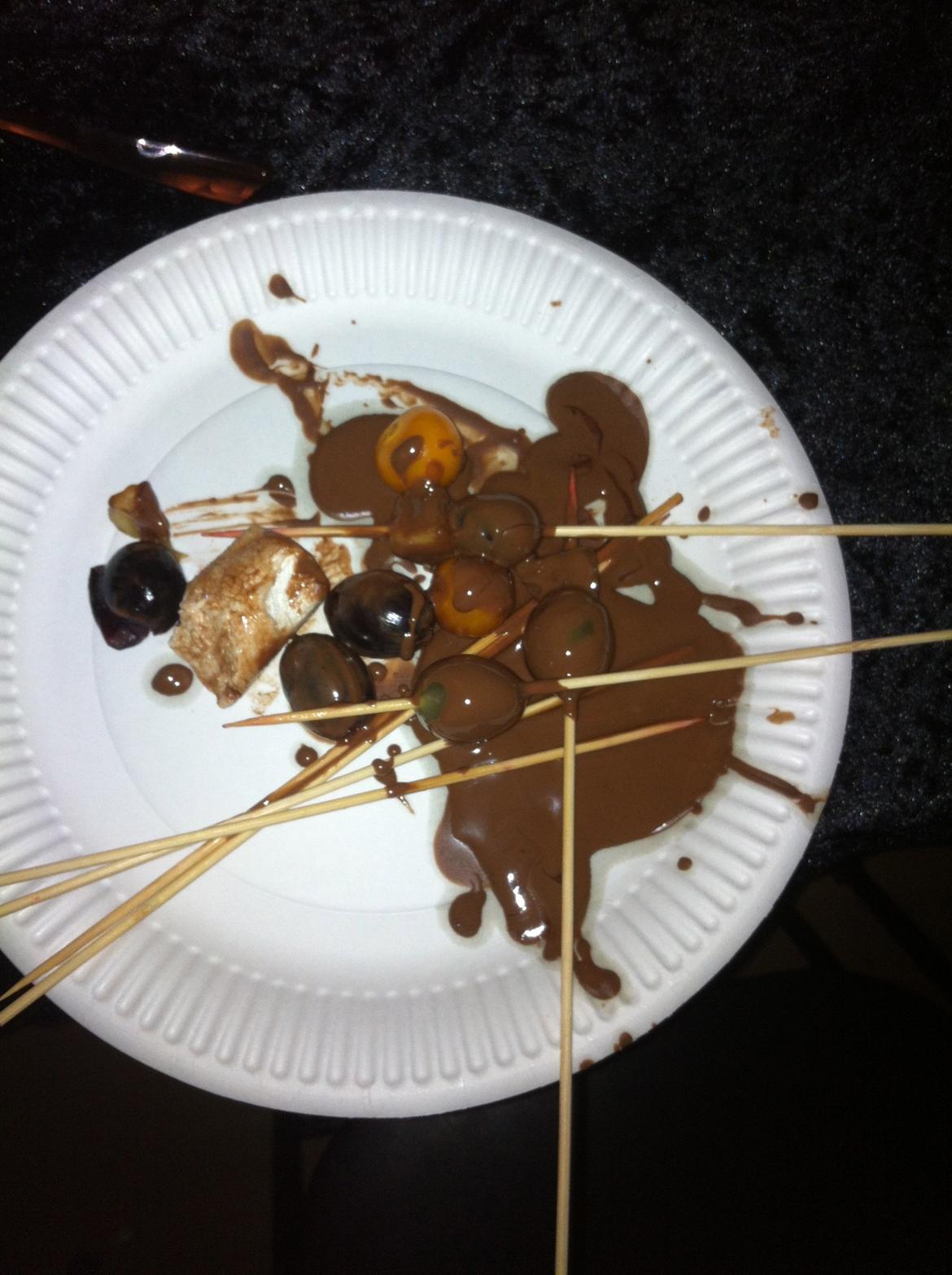 Chokolade vandfald med spyd!<3 LOVE IS IN THE AIR!<3 XD - Mit endelige resultat! :P MUMS!<3<3<3<3<3 billede 19
