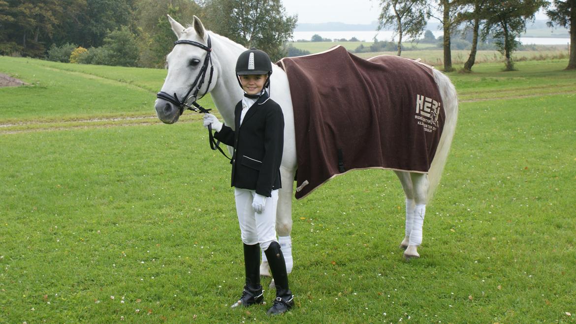 Stævne Frederiksværk Rideklub billede 7