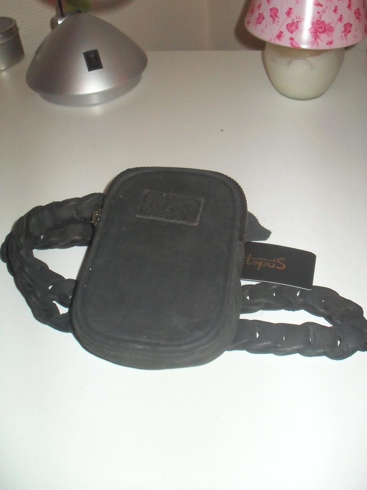 Mine julegaver 2012!  - sød oclopus  mobiltaske, far mor og harald :) billede 10