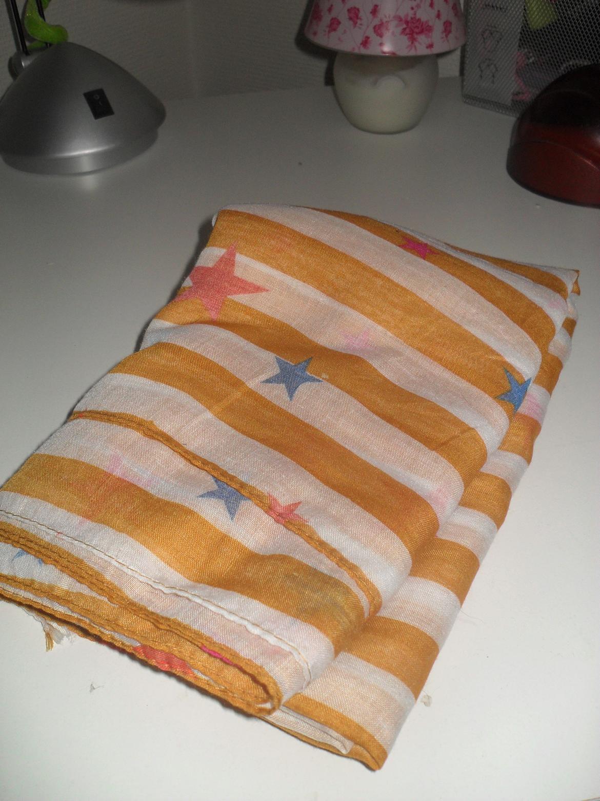 Mine julegaver 2012!  - tørklæde fra min moster og onkel :) billede 11