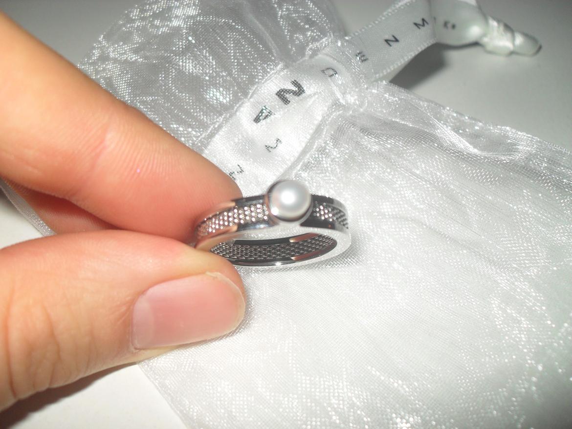 Mine julegaver 2012!  - En super flot skagensring fra min kærestes bedste :) billede 18