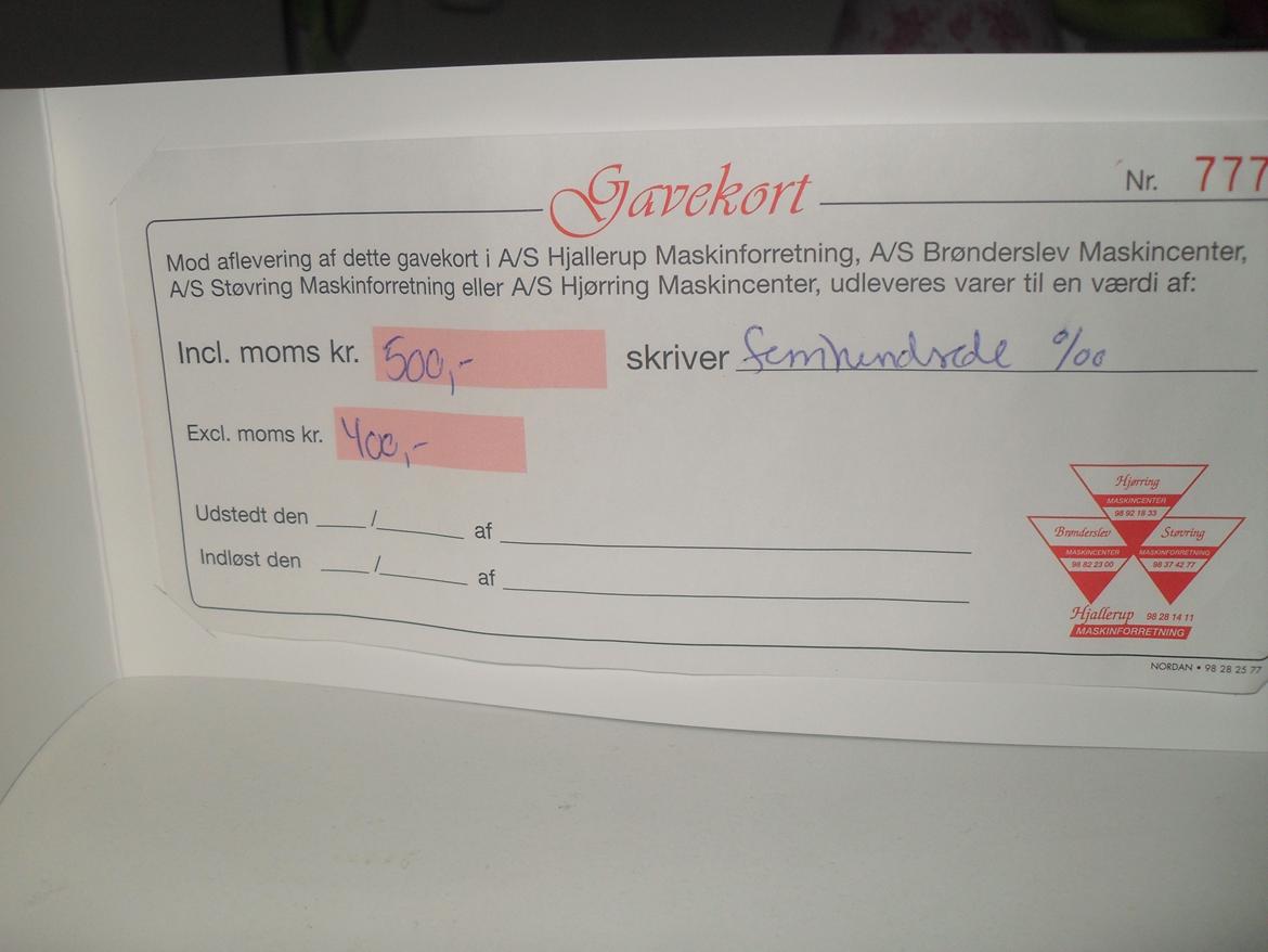 Mine julegaver 2012!  - Gavekort på 500kr til hjallerup maskin center. fra en der arbejder ved os :) billede 19