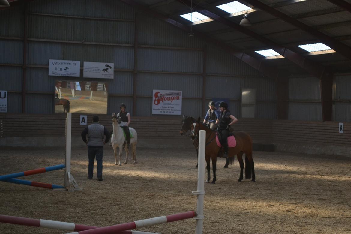 Gymnastik Spring :D - Han ser så sød ud her :) billede 11