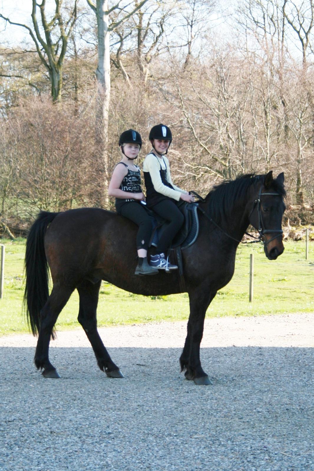 Gamle billeder :) - Sisse og jeg på Fandango :) billede 1