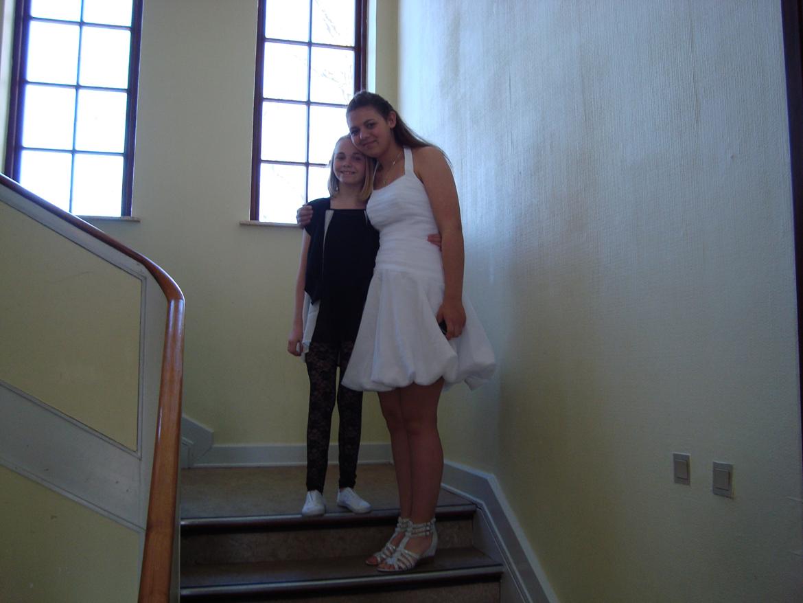 konfirmation d. 28/4-13<3<3 - mig og min grandkusine billede 20