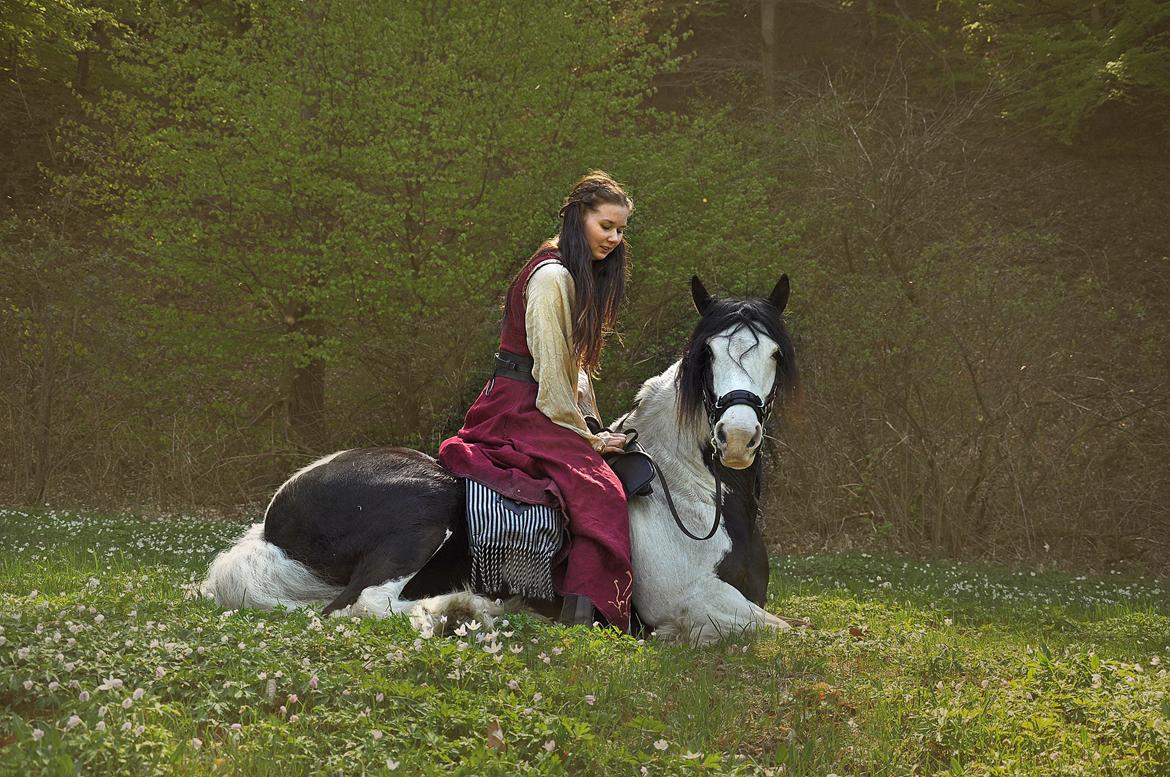 My Fairytale.. - Min veninde therese rider her. billede 6