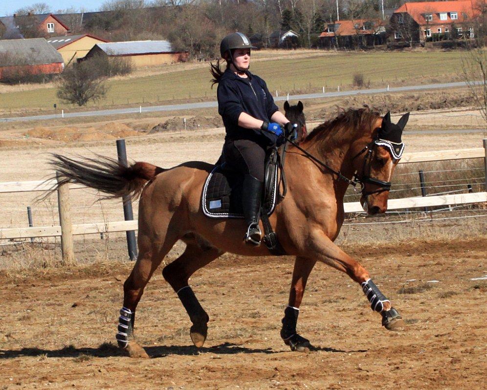 Nogen af mine sæt :) - Sort og hvid RBH sæt. Matchende Hut, underlag og gamacher billede 7