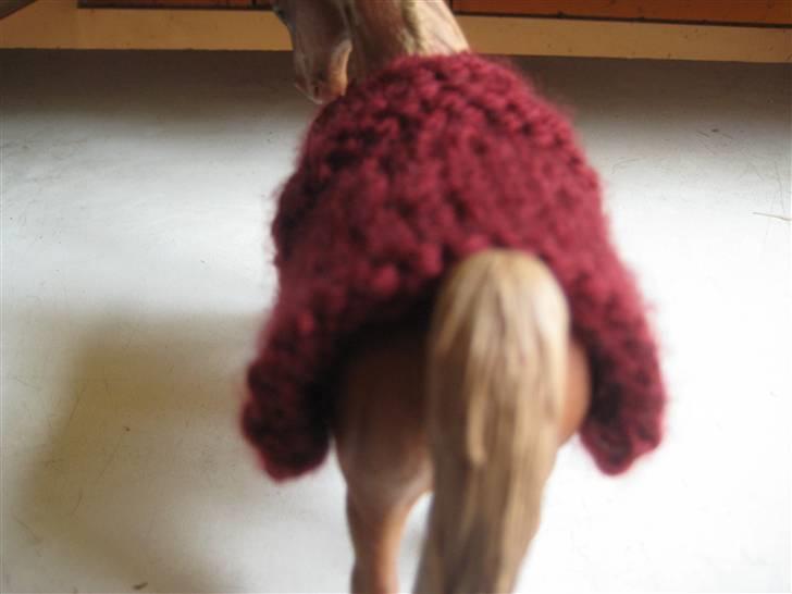 Mit Schleich udstyr - Bordeaux farvet dækken
Strkket billede 2